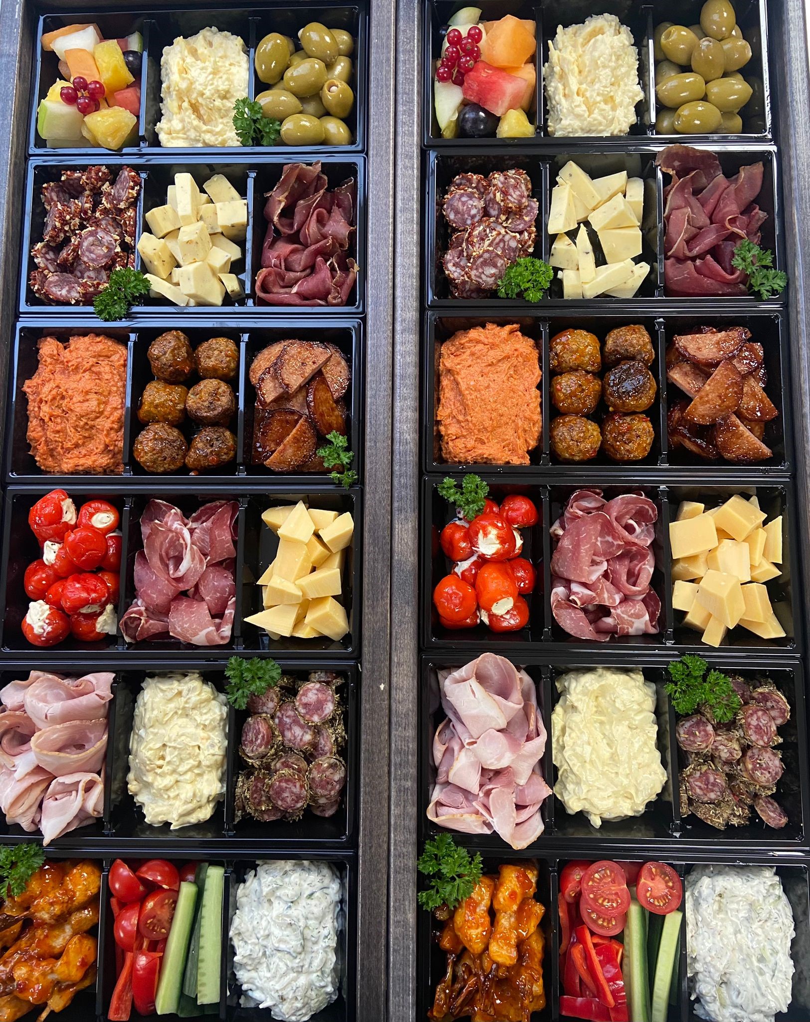 borrel-plateau-6-tot-8-personen.jpg