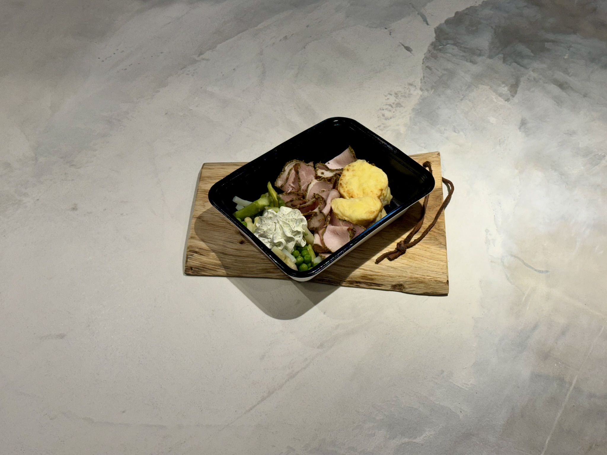 kip-met-chimichurri-kruiden-wedges-en-groentenmix.jpg