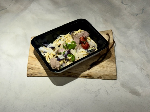 varkenshaaspuntjes-met-tagliatelle-in-een-romige-saus-2.jpg